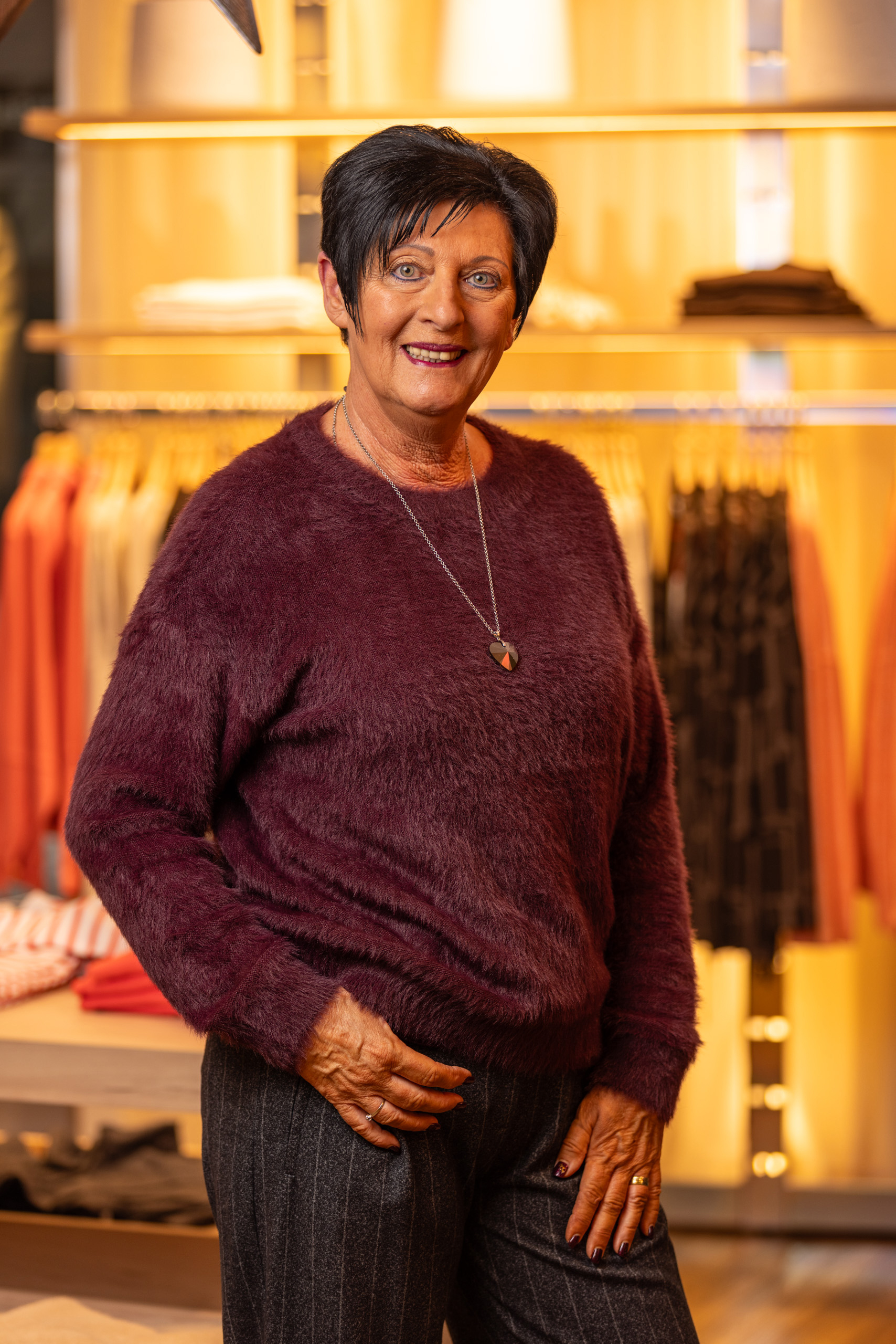 Ruth Kurth-001 Ruth Kurth / Einkauf Damenmode